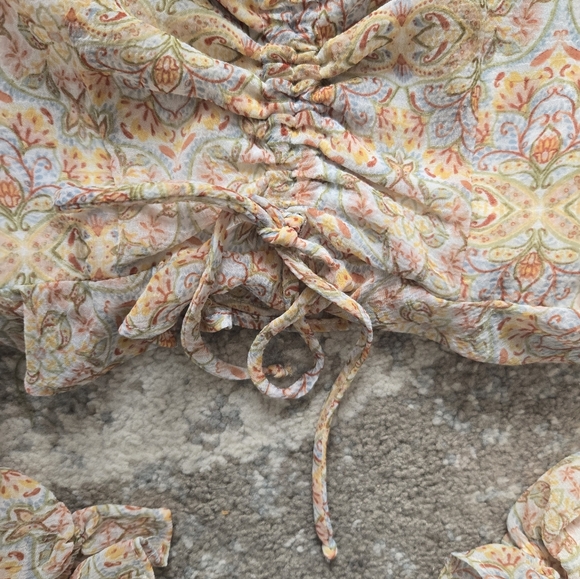 Show Me Your Mumu Floral Crop Top - Picture 5 of 7